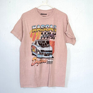 NASCAR Daytona 500 T Shirt Men Size Large Tan Graphic Tee New with Damage
